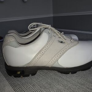 New Balance Womans Classic White Golf Shoes